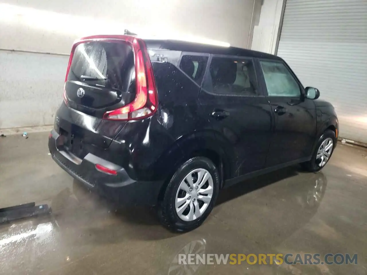 3 fotografías del automóvil dañado KNDJ23AU9L7083246 KIA SOUL 2020