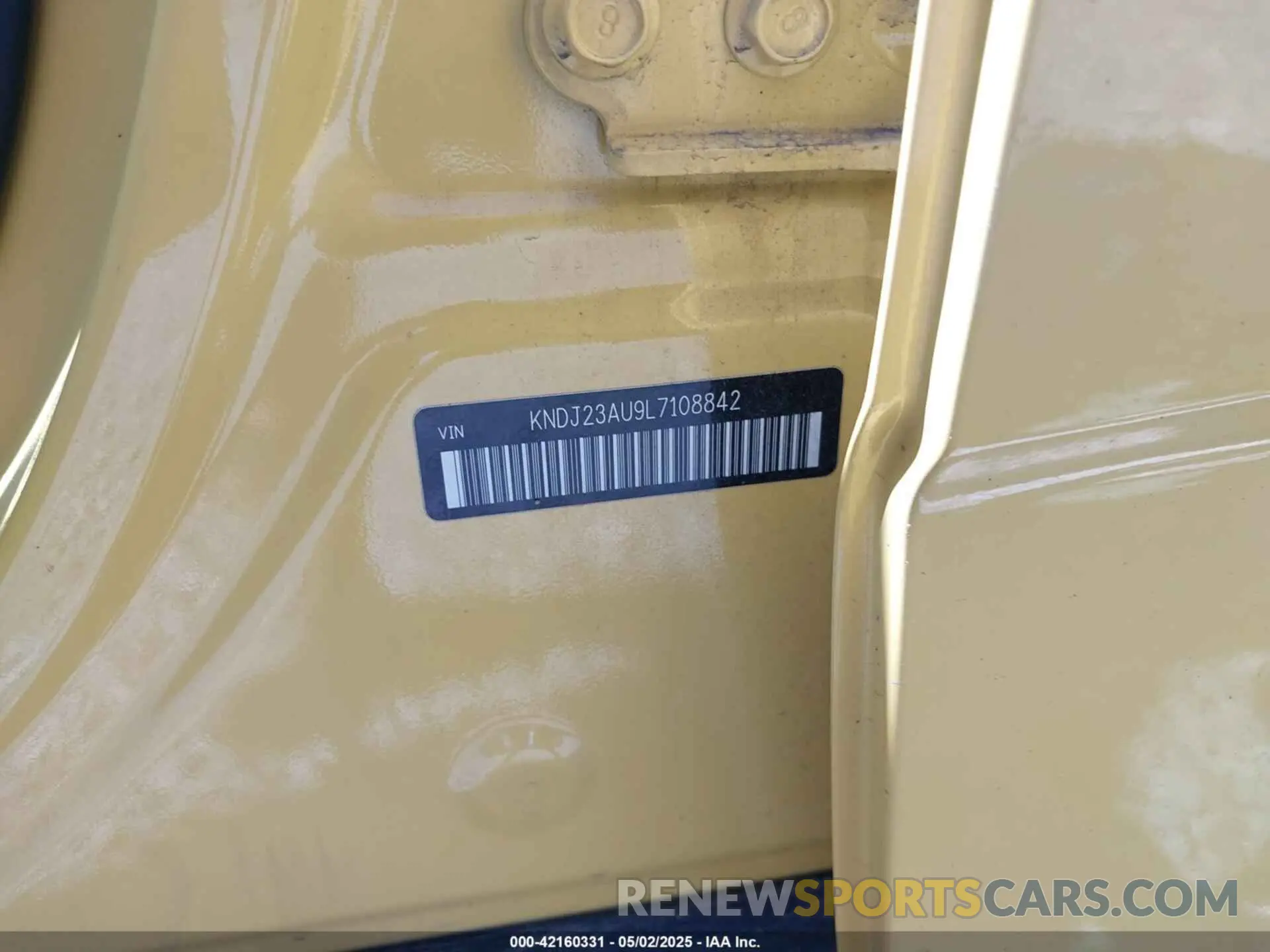 9 fotografías del automóvil dañado KNDJ23AU9L7108842 KIA SOUL 2020