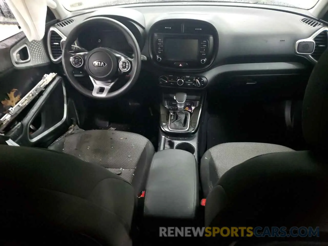 8 fotografías del automóvil dañado KNDJ23AU9L7705019 KIA SOUL 2020