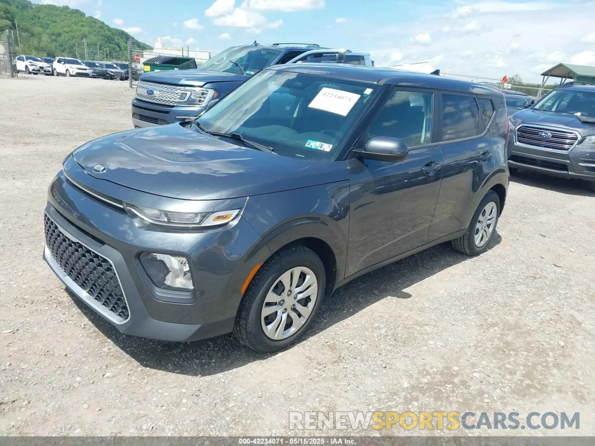 2 fotografías del automóvil dañado KNDJ23AU9L7727151 KIA SOUL 2020