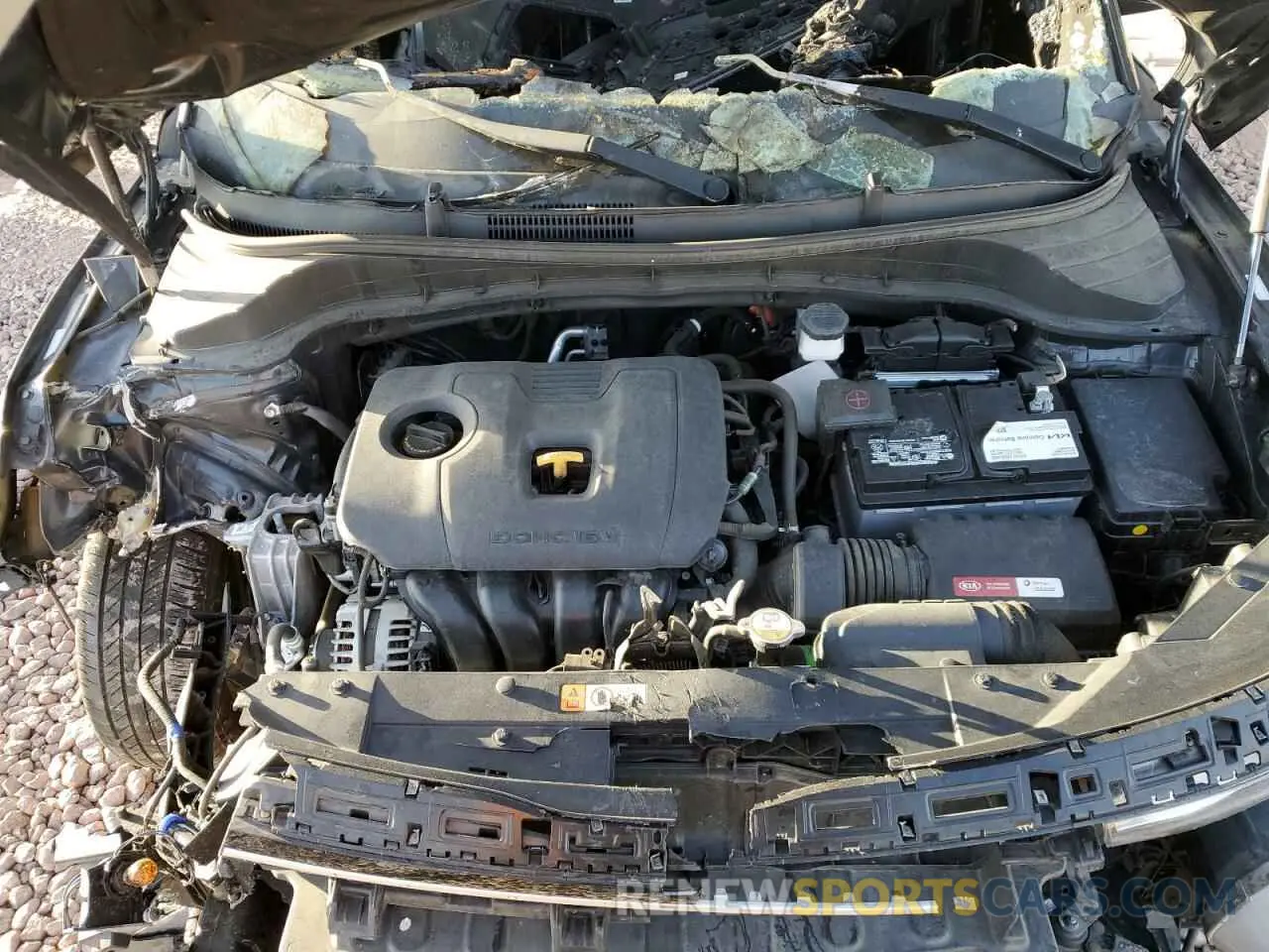 12 fotografías del automóvil dañado KNDJ23AUXL7026005 KIA SOUL 2020