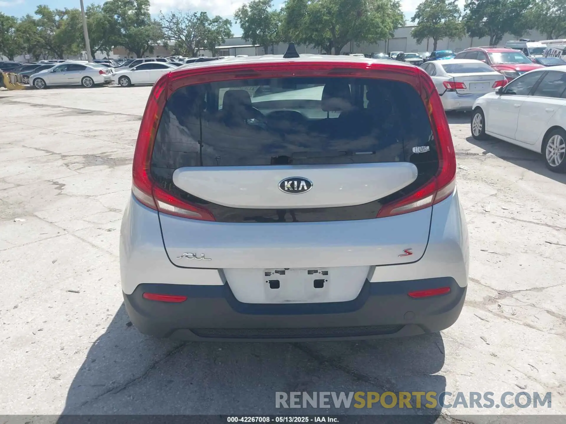 16 fotografías del automóvil dañado KNDJ23AUXL7031480 KIA SOUL 2020
