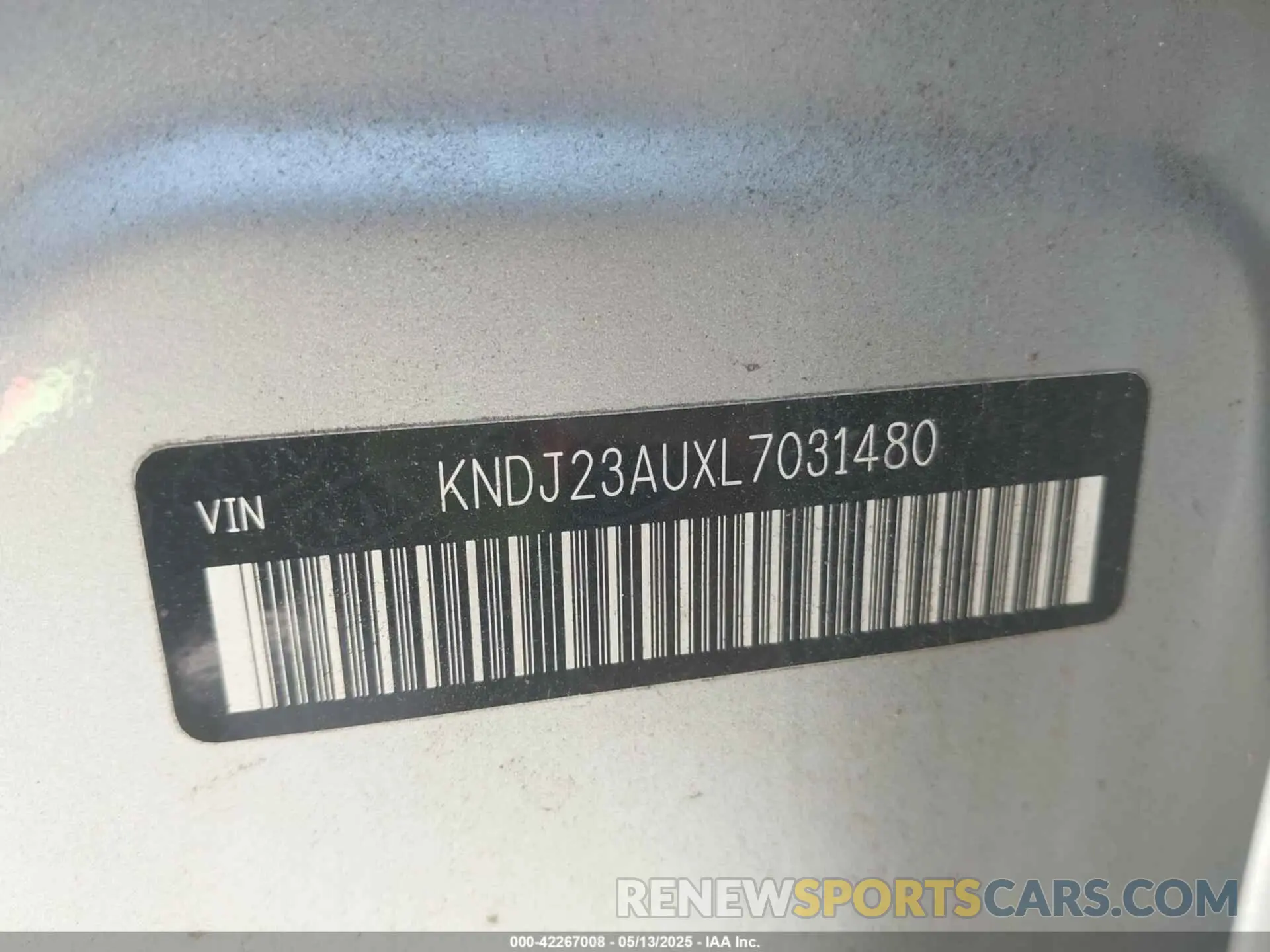 9 fotografías del automóvil dañado KNDJ23AUXL7031480 KIA SOUL 2020