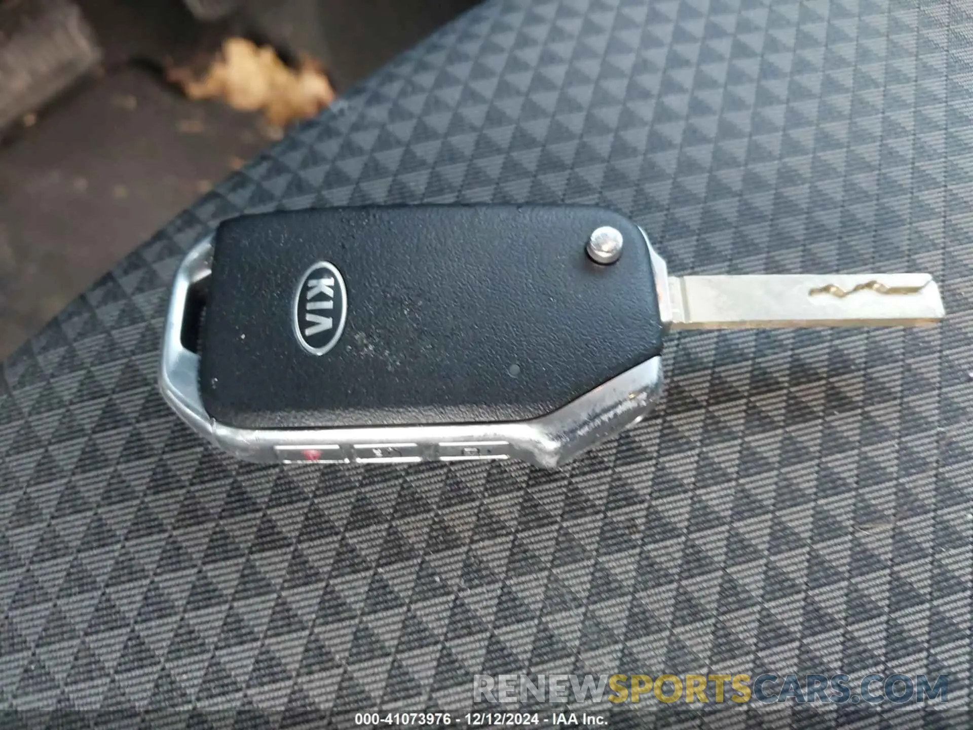 11 fotografías del automóvil dañado KNDJ23AUXL7076743 KIA SOUL 2020