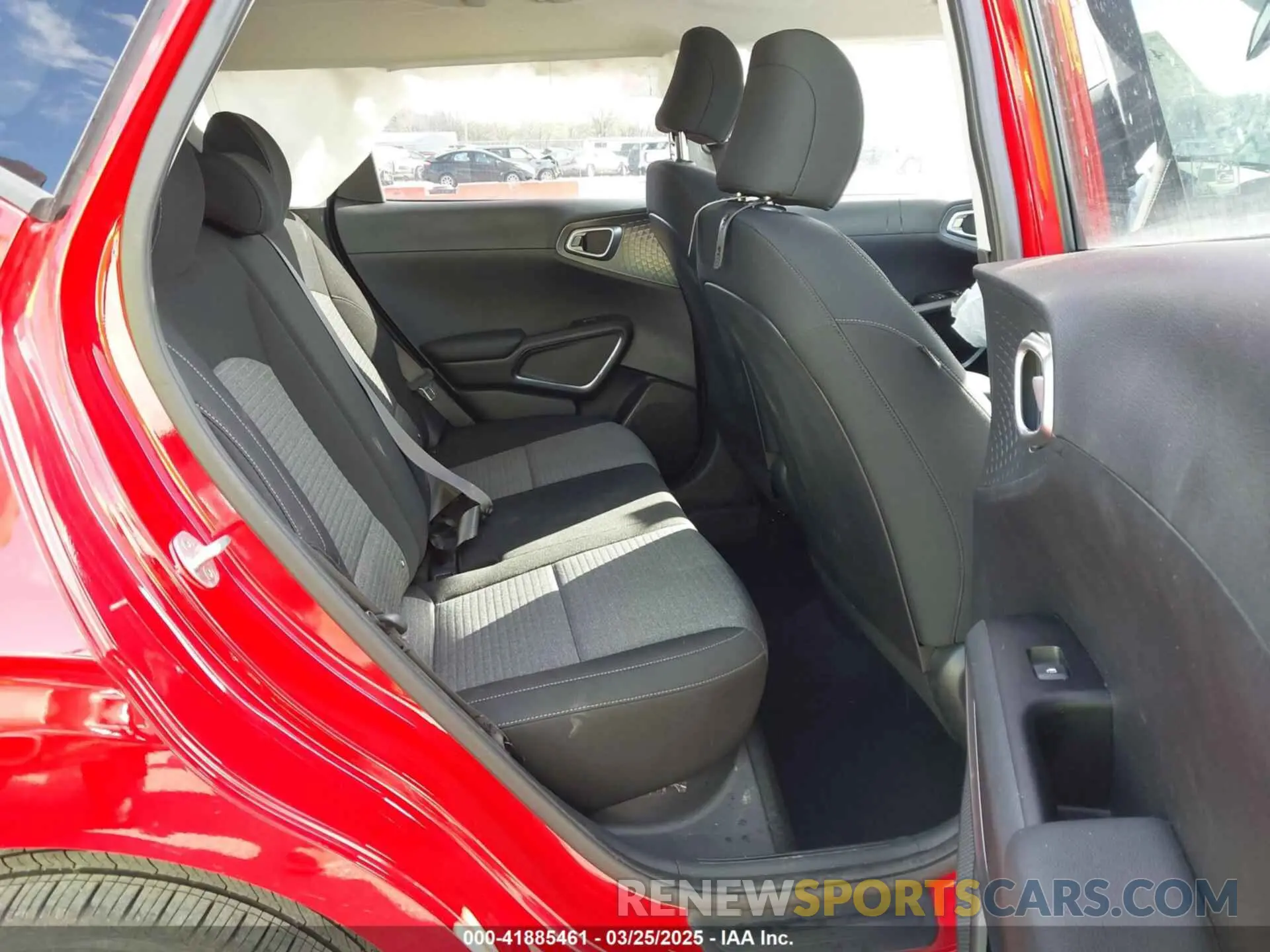8 fotografías del automóvil dañado KNDJ23AUXL7085510 KIA SOUL 2020