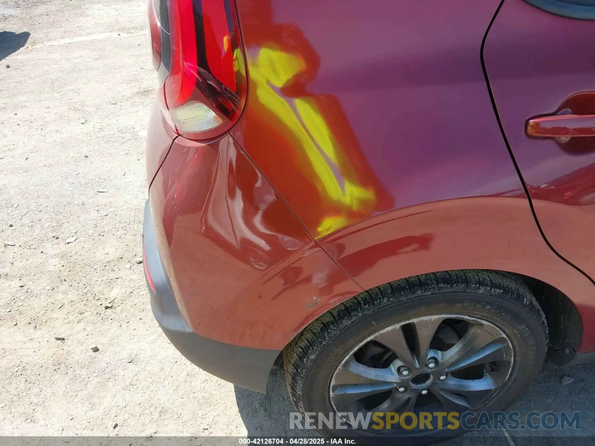 12 fotografías del automóvil dañado KNDJ23AUXL7097365 KIA SOUL 2020