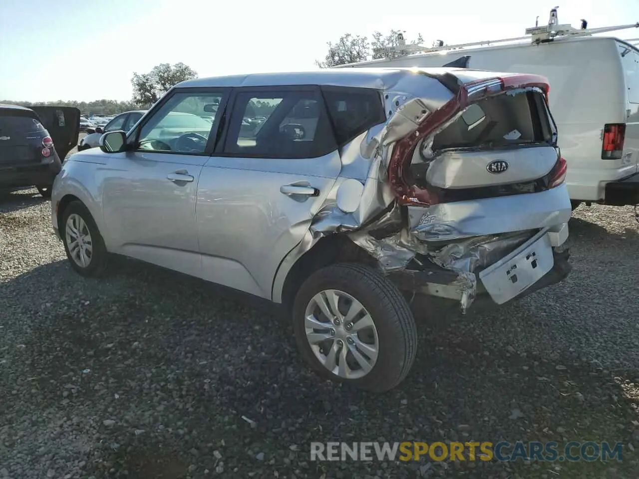 2 fotografías del automóvil dañado KNDJ23AUXL7716725 KIA SOUL 2020
