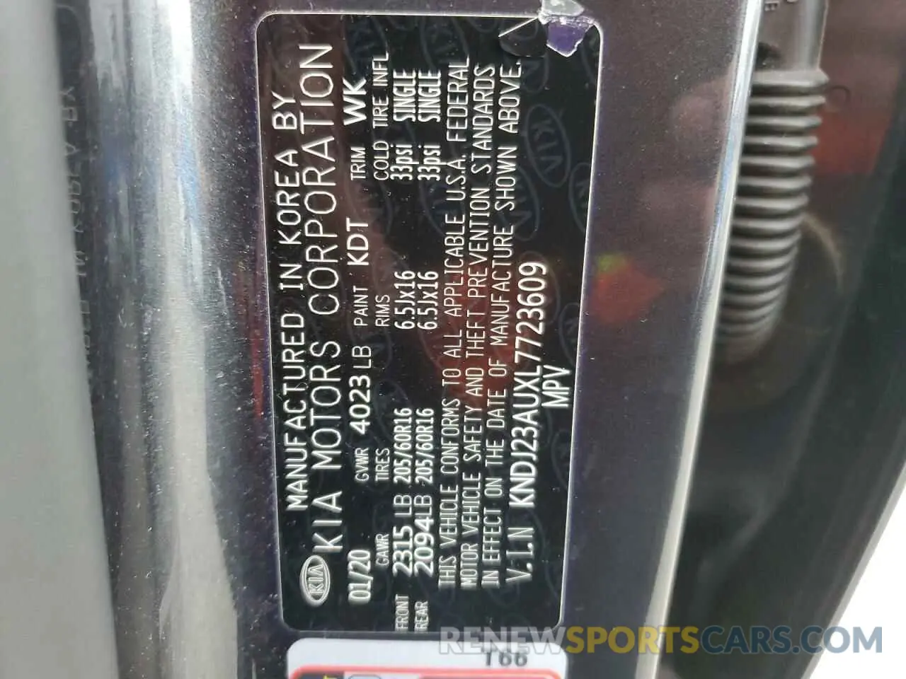 13 fotografías del automóvil dañado KNDJ23AUXL7723609 KIA SOUL 2020