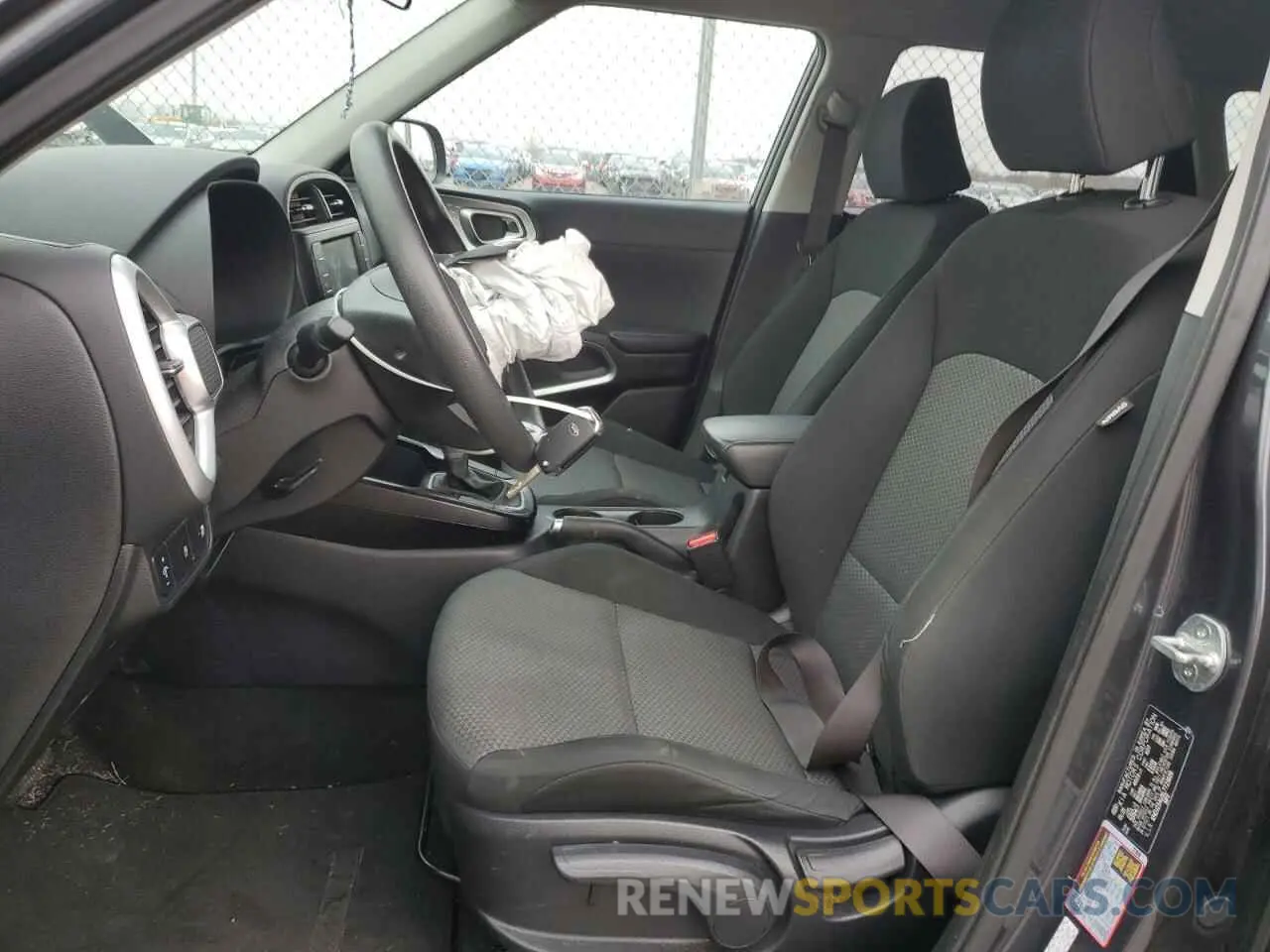 7 fotografías del automóvil dañado KNDJ23AUXL7723609 KIA SOUL 2020