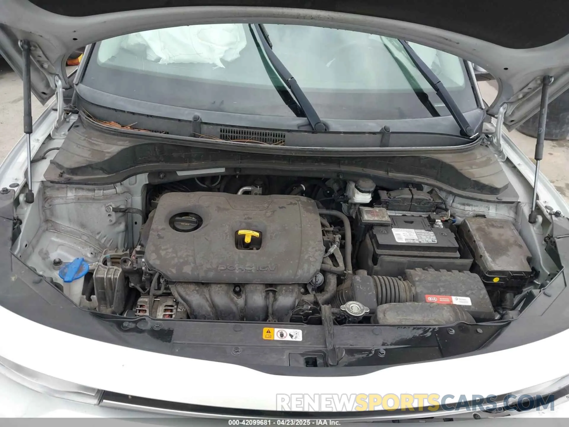 10 fotografías del automóvil dañado KNDJ23AUXL7734187 KIA SOUL 2020