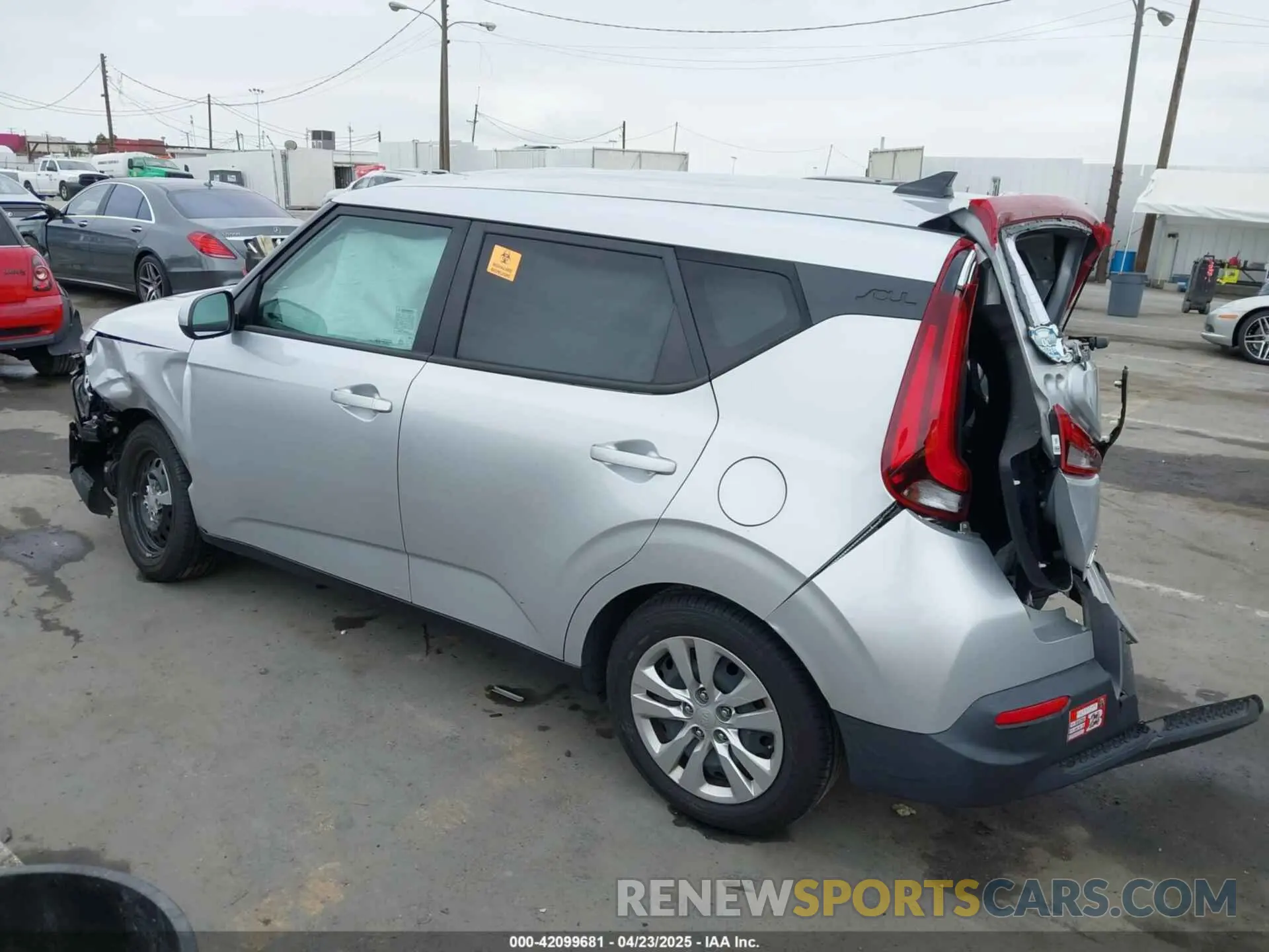 3 fotografías del automóvil dañado KNDJ23AUXL7734187 KIA SOUL 2020