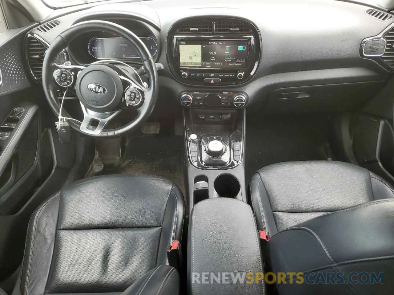 8 fotografías del automóvil dañado KNDJ33A14L7008764 KIA SOUL 2020