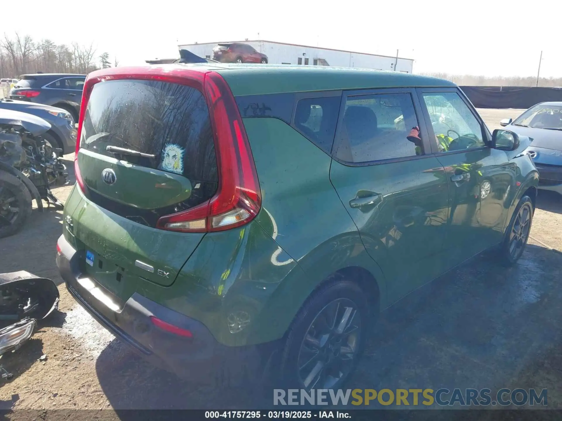 4 fotografías del automóvil dañado KNDJ33AU3L7107506 KIA SOUL 2020