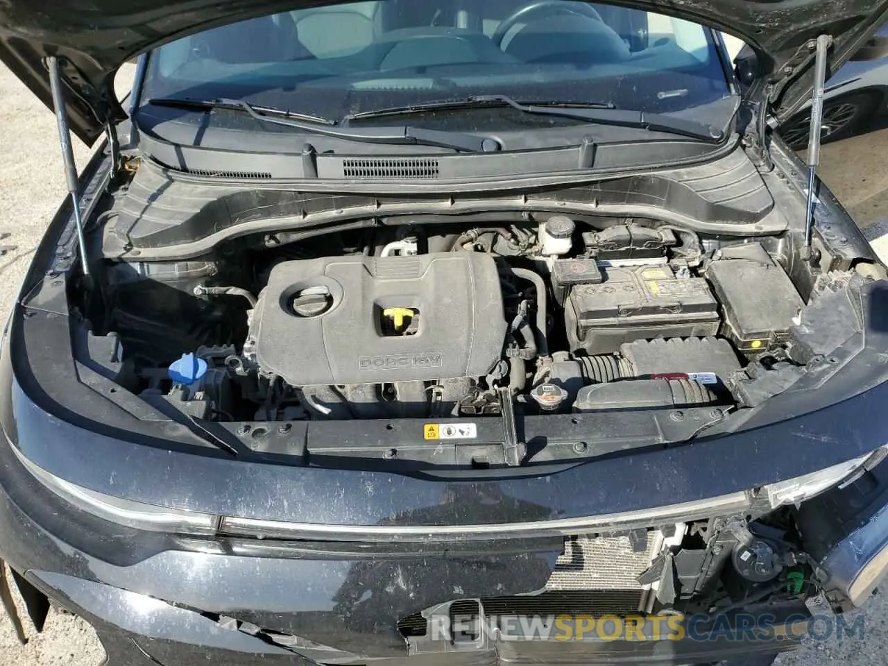 11 fotografías del automóvil dañado KNDJ33AU4L7087766 KIA SOUL 2020