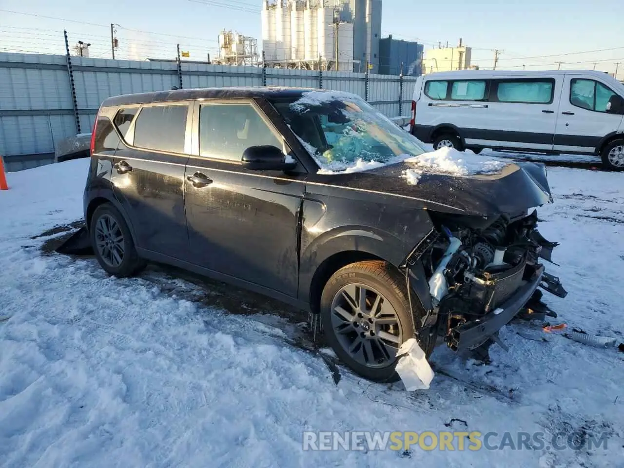 4 fotografías del automóvil dañado KNDJ33AU4L7702607 KIA SOUL 2020