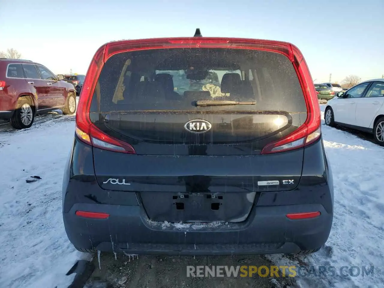 6 fotografías del automóvil dañado KNDJ33AU4L7702607 KIA SOUL 2020