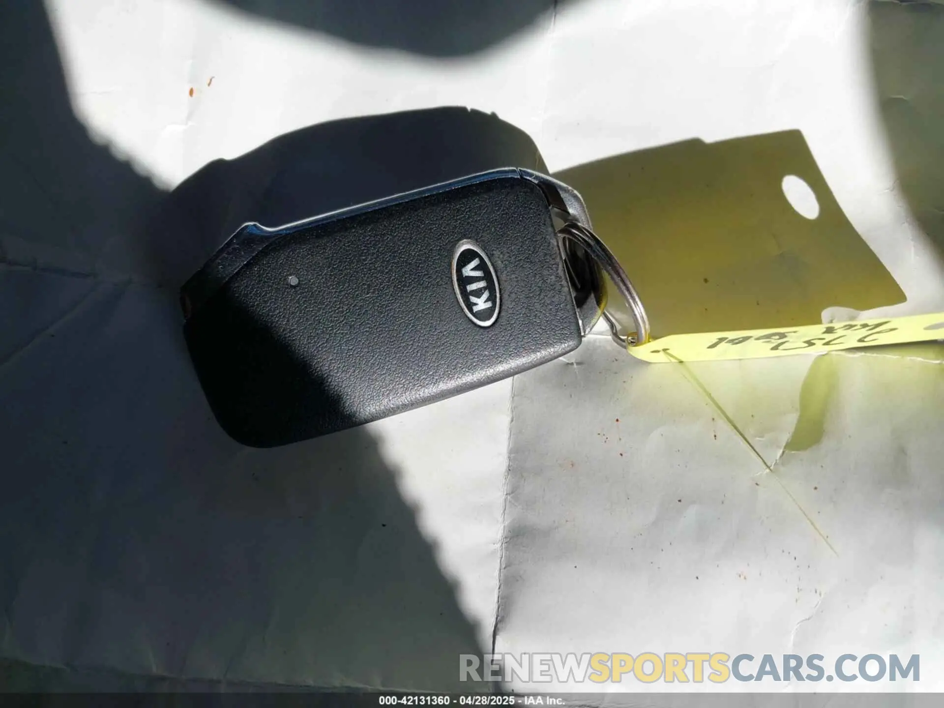 11 fotografías del automóvil dañado KNDJ33AU5L7037460 KIA SOUL 2020