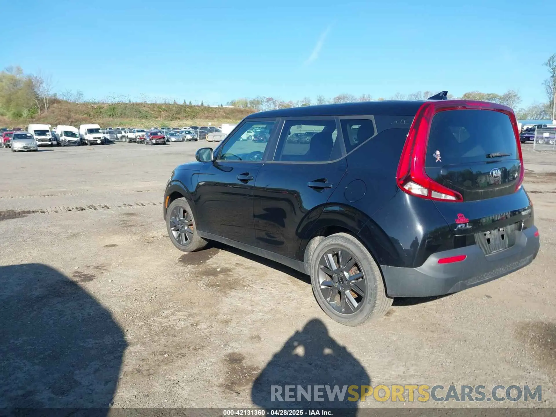 3 fotografías del automóvil dañado KNDJ33AU5L7037460 KIA SOUL 2020