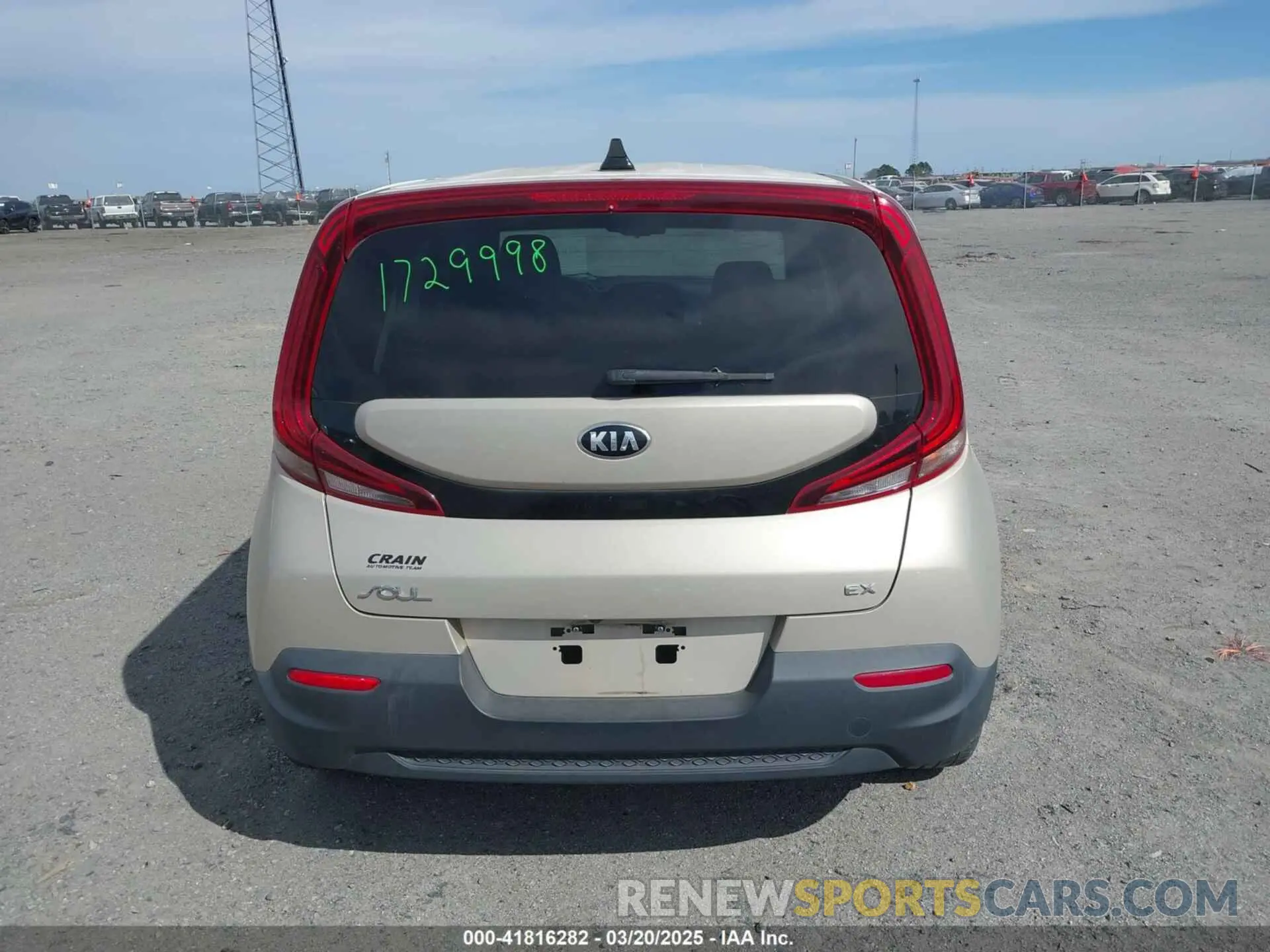 17 fotografías del automóvil dañado KNDJ33AU5L7073908 KIA SOUL 2020