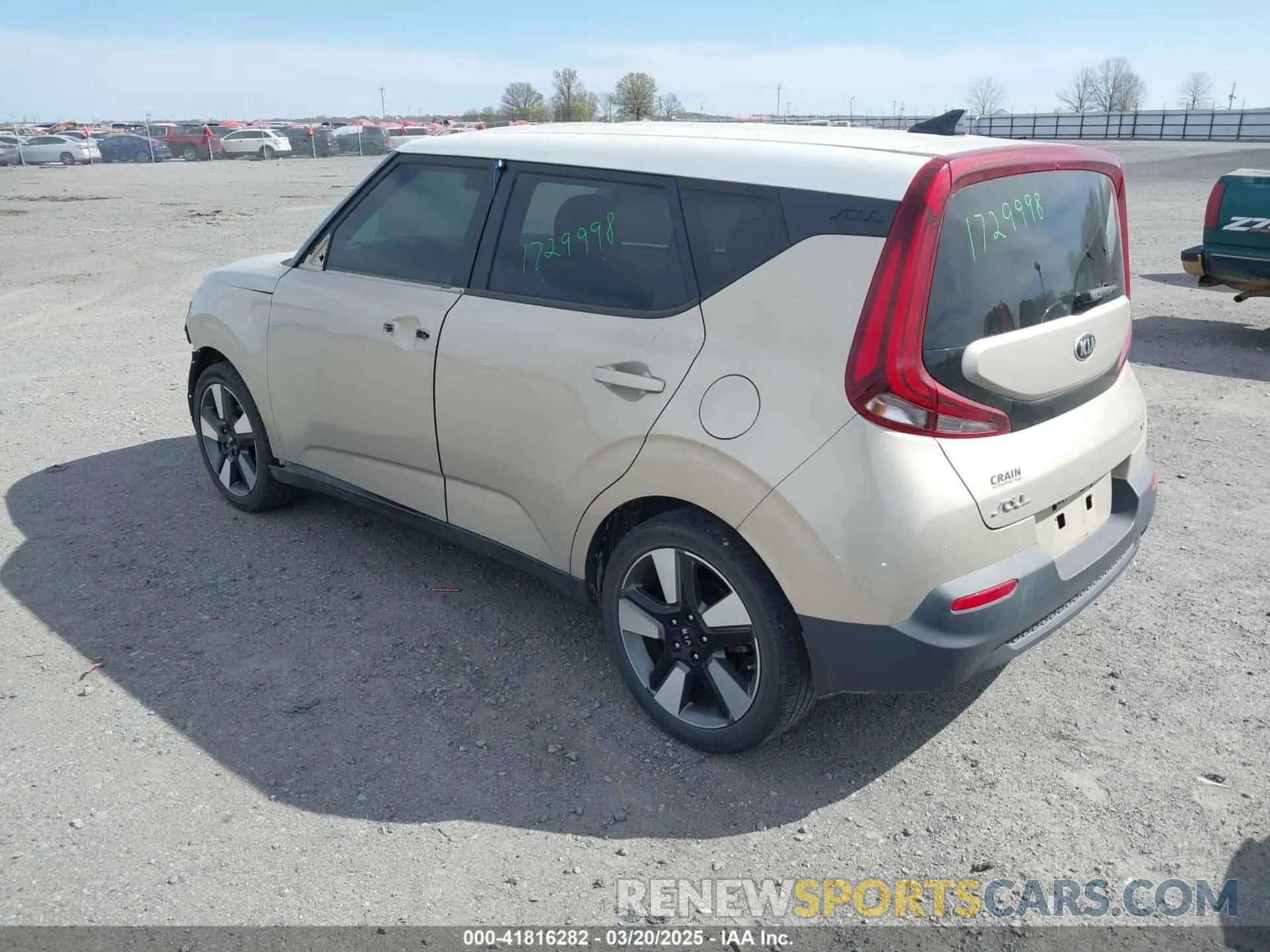 3 fotografías del automóvil dañado KNDJ33AU5L7073908 KIA SOUL 2020