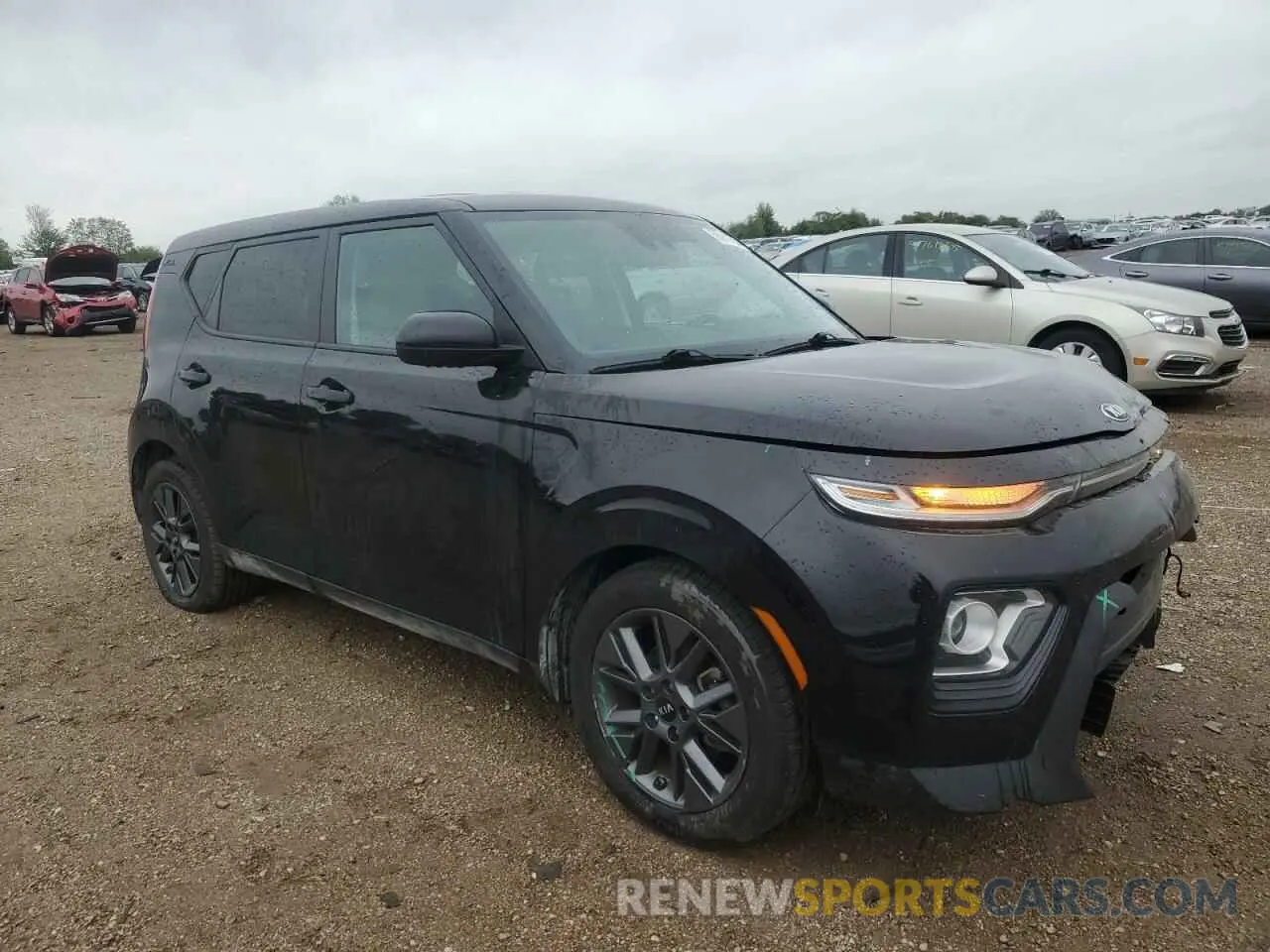 4 fotografías del automóvil dañado KNDJ33AU7L7702648 KIA SOUL 2020
