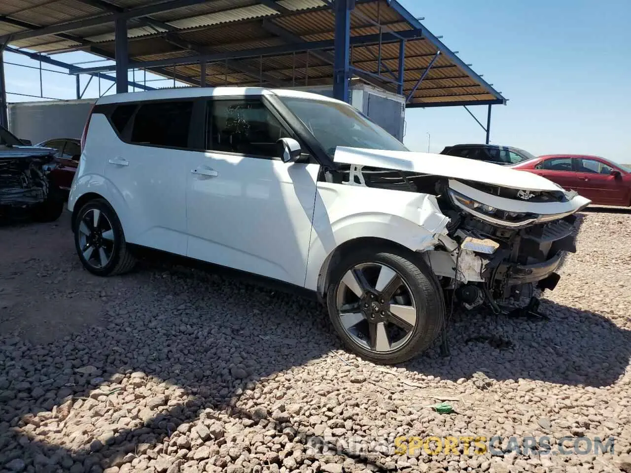4 fotografías del automóvil dañado KNDJ33AU7L7709387 KIA SOUL 2020