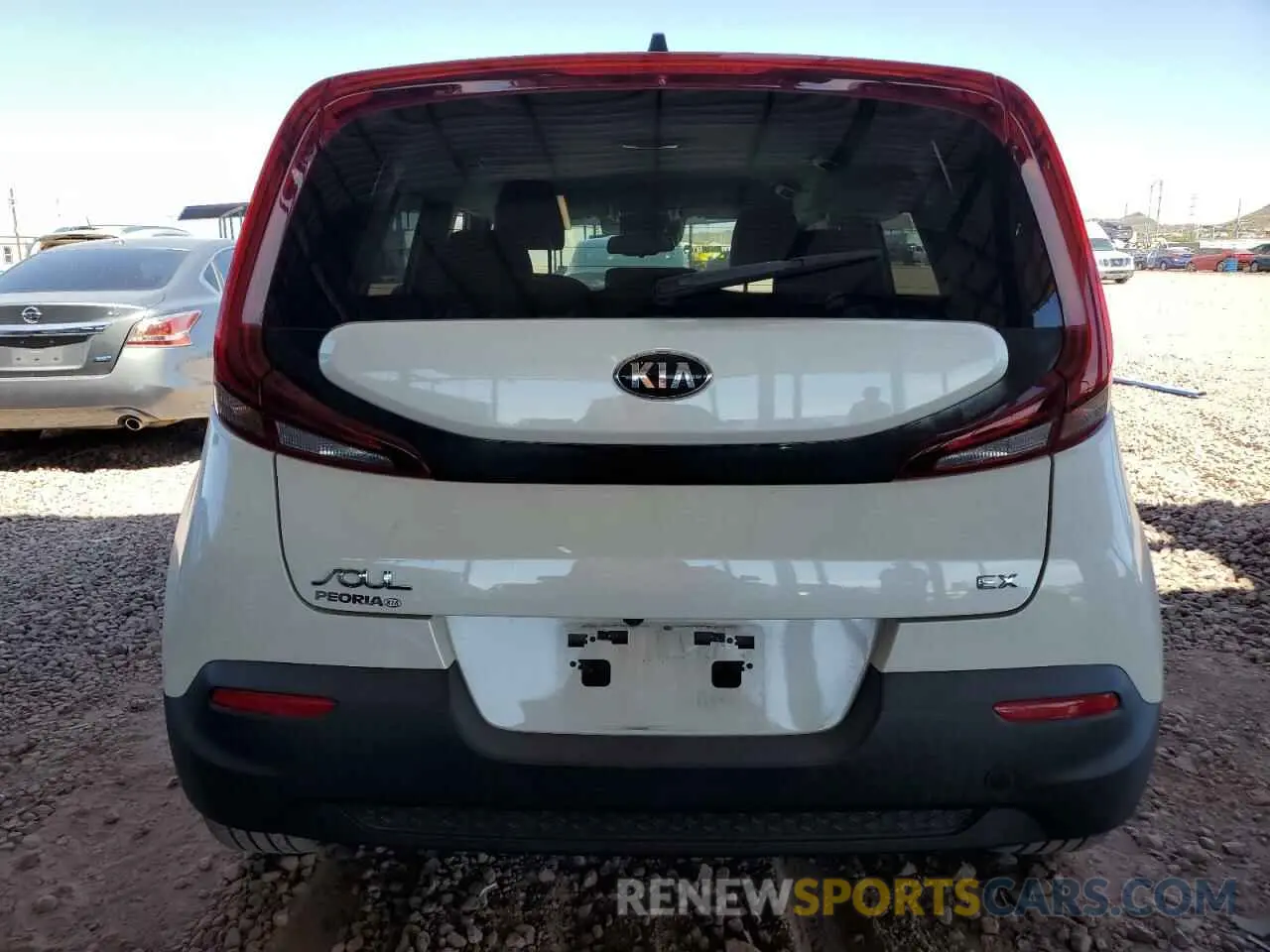 6 fotografías del automóvil dañado KNDJ33AU7L7709387 KIA SOUL 2020