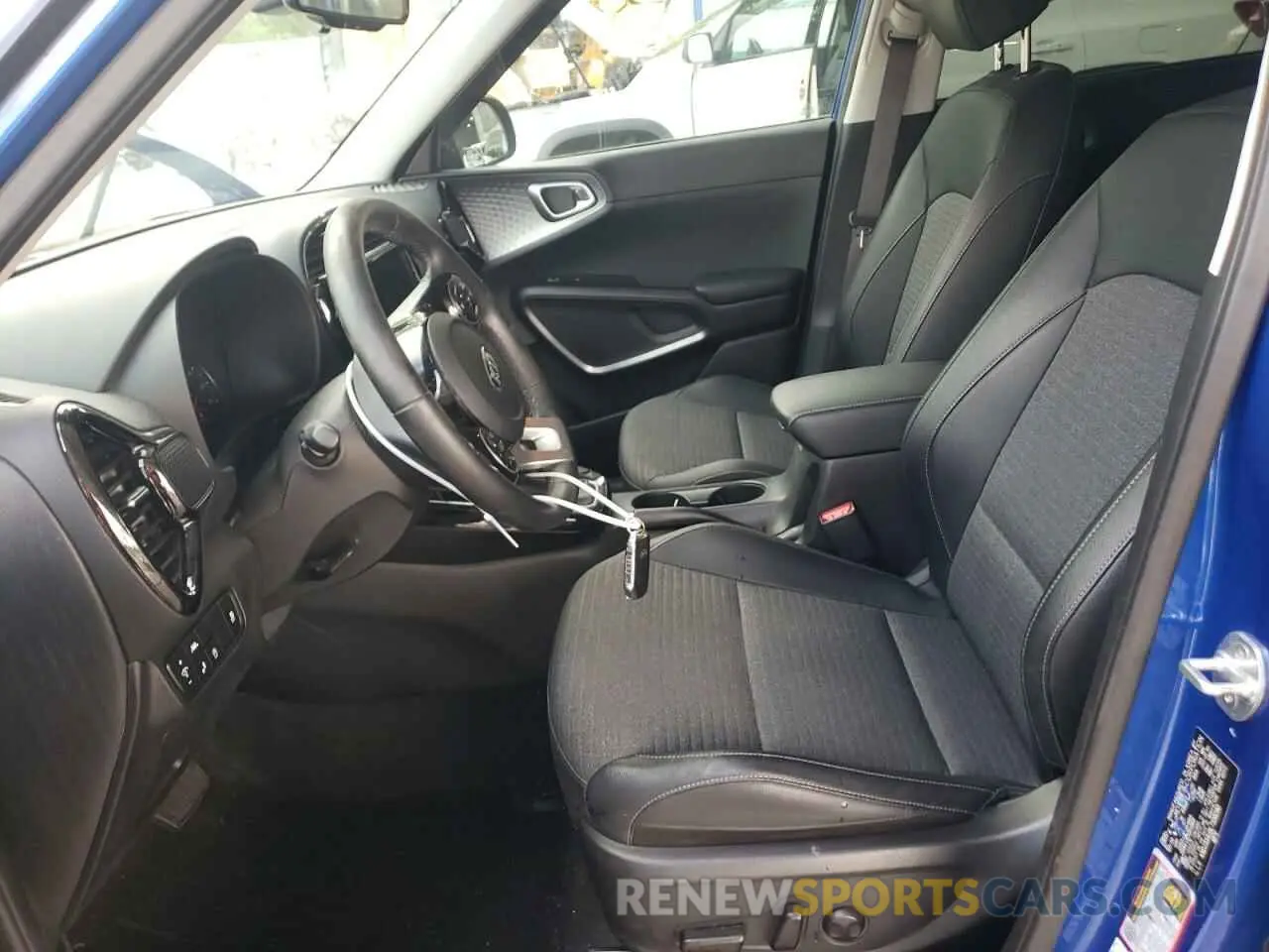 7 fotografías del automóvil dañado KNDJ33AU8L7108280 KIA SOUL 2020