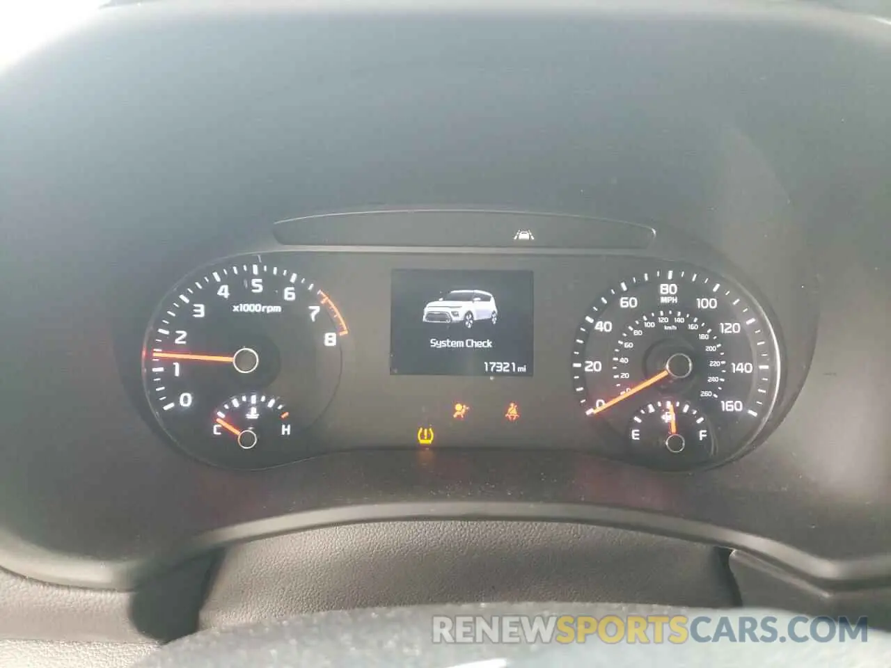 9 fotografías del automóvil dañado KNDJ33AU8L7108280 KIA SOUL 2020