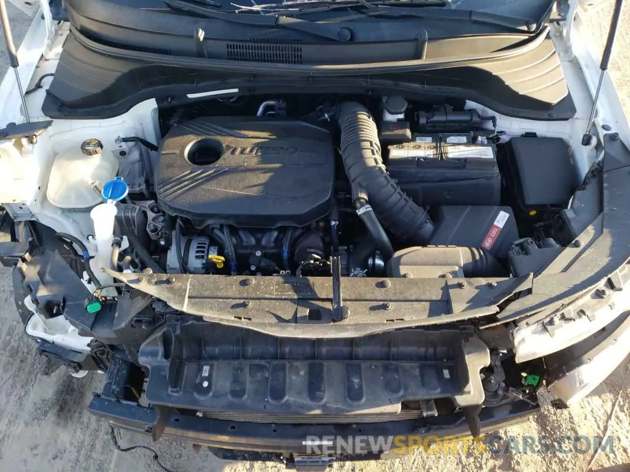 11 fotografías del automóvil dañado KNDJ53AF1L7043977 KIA SOUL 2020