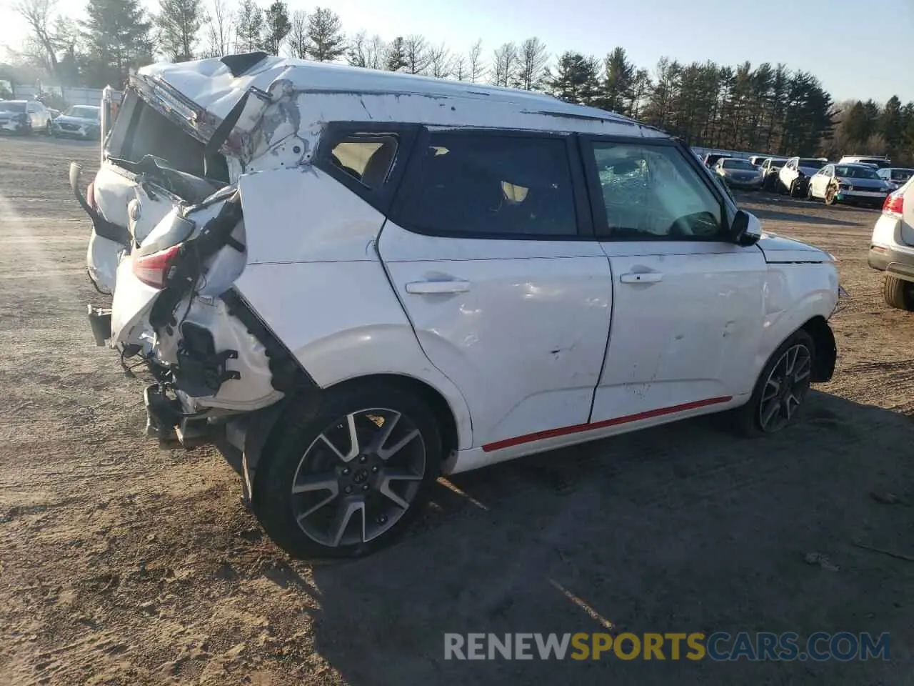 3 fotografías del automóvil dañado KNDJ53AF1L7043977 KIA SOUL 2020