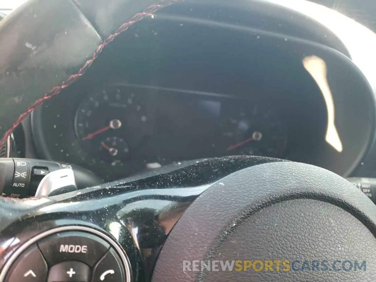 9 fotografías del automóvil dañado KNDJ53AF1L7043977 KIA SOUL 2020