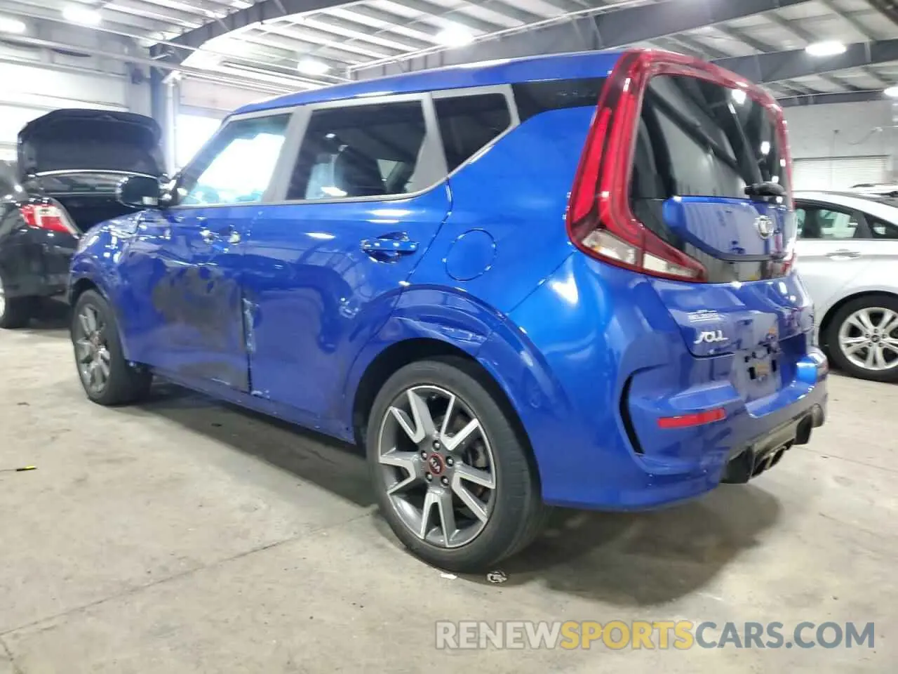 2 fotografías del automóvil dañado KNDJ53AF9L7116707 KIA SOUL 2020