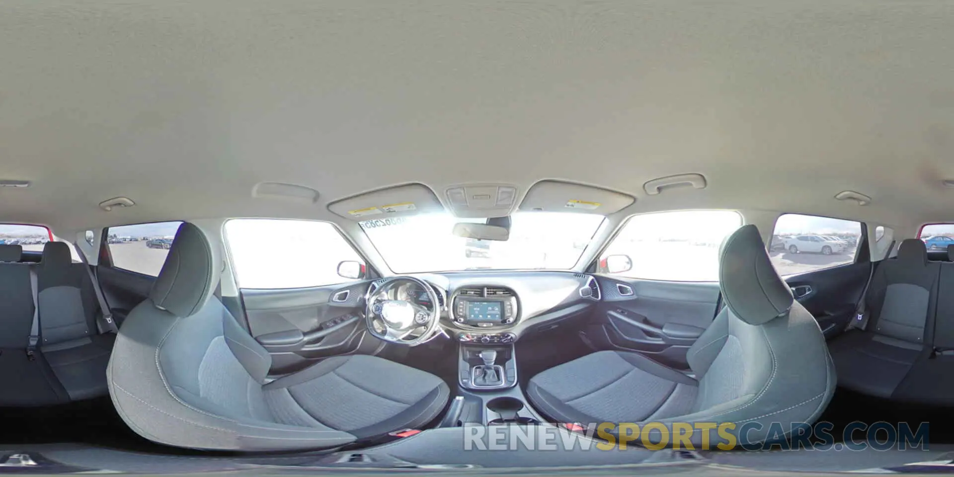 13 fotografías del automóvil dañado KNDJ63AU0L7024588 KIA SOUL 2020