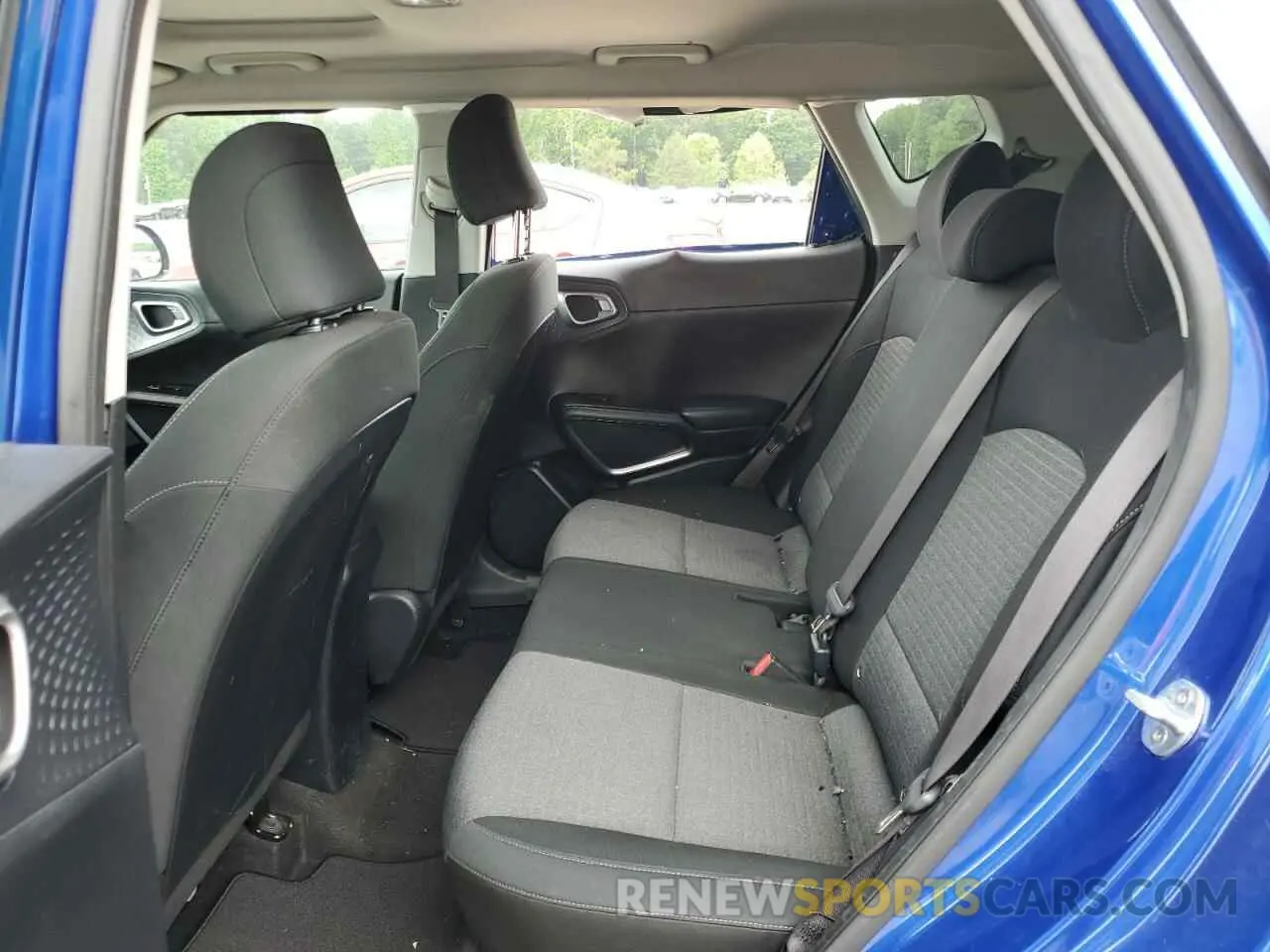 10 fotografías del automóvil dañado KNDJ63AU0L7119684 KIA SOUL 2020