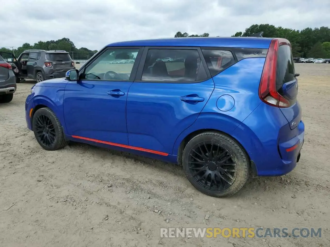 2 fotografías del automóvil dañado KNDJ63AU0L7119684 KIA SOUL 2020