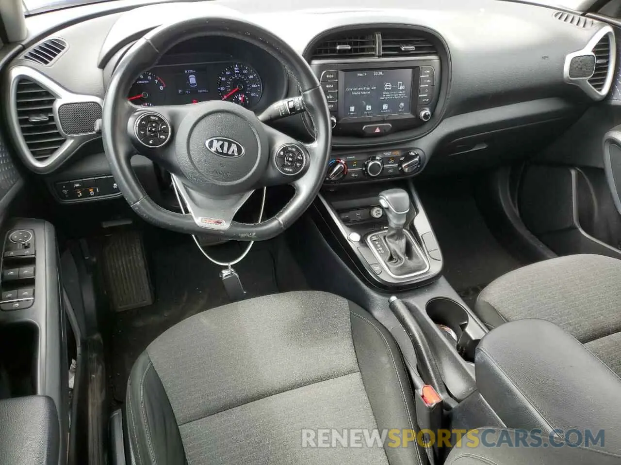 8 fotografías del automóvil dañado KNDJ63AU0L7119684 KIA SOUL 2020