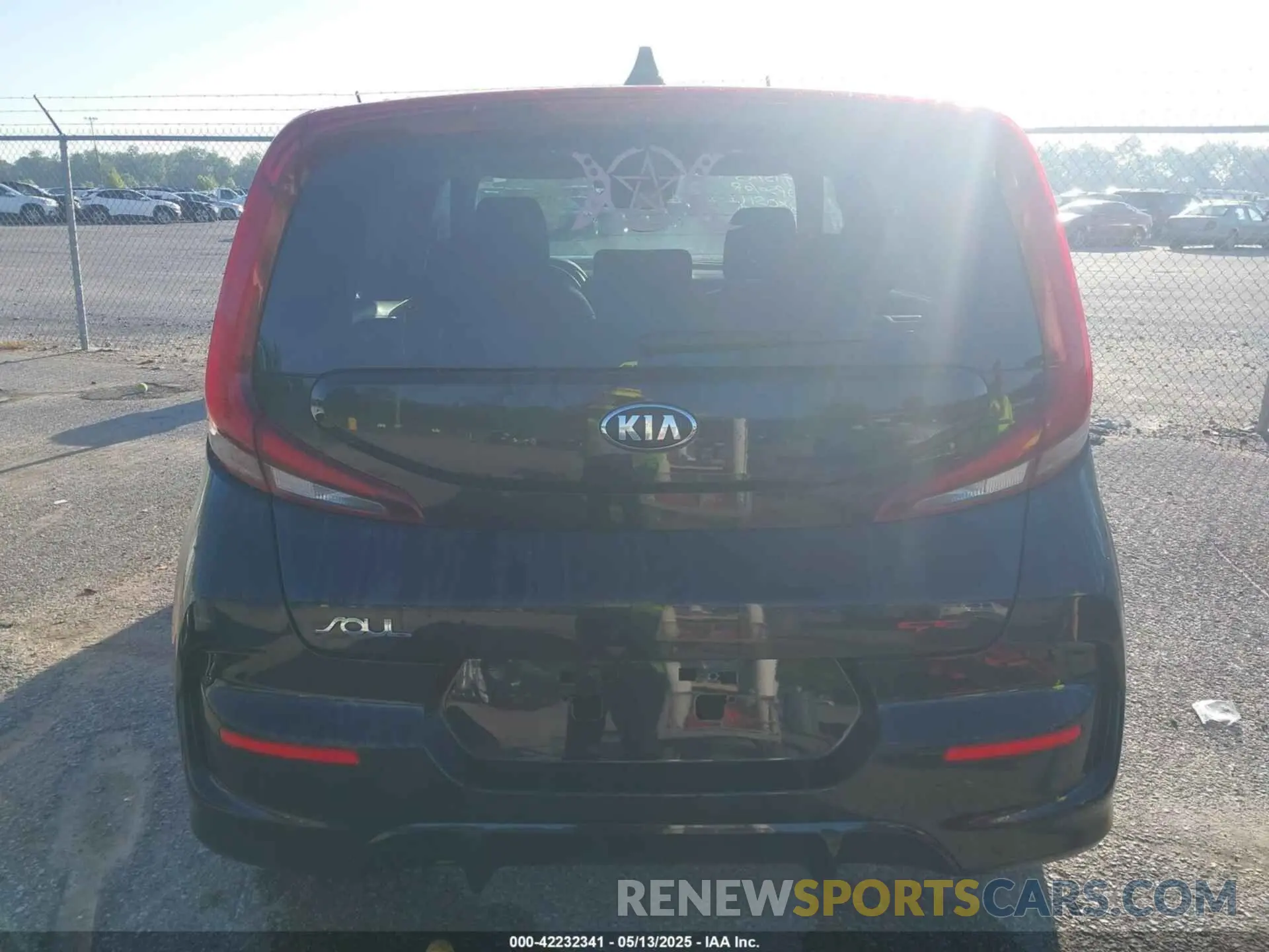 16 fotografías del automóvil dañado KNDJ63AU0L7706662 KIA SOUL 2020