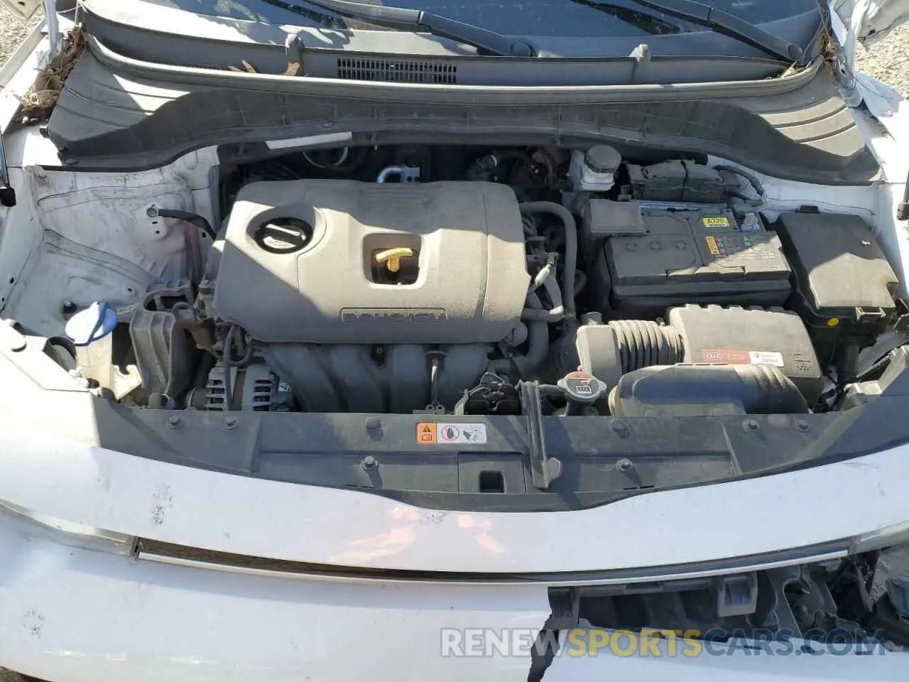13 fotografías del automóvil dañado KNDJ63AU1L7020551 KIA SOUL 2020