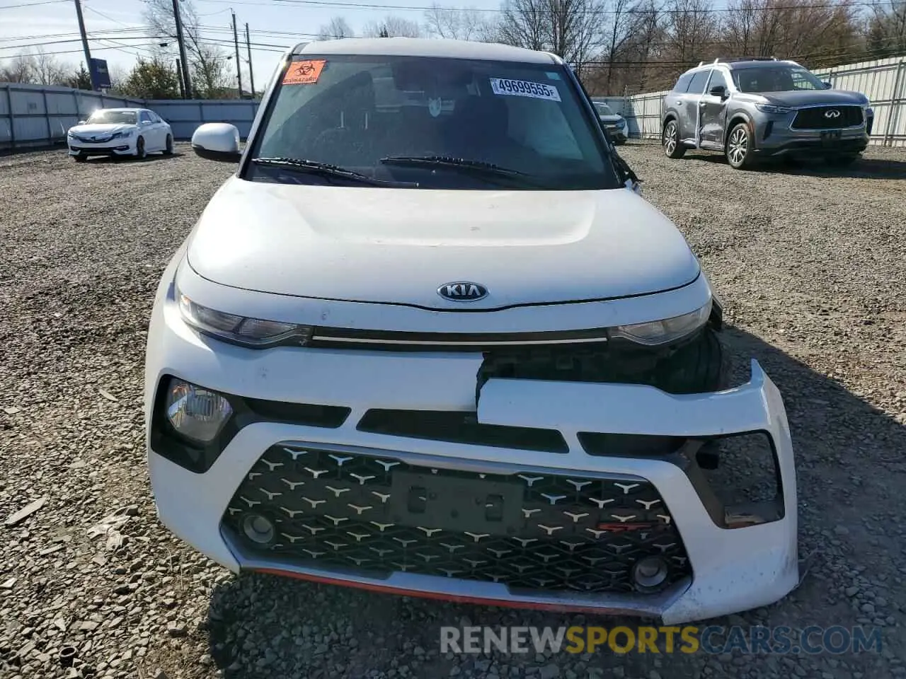5 fotografías del automóvil dañado KNDJ63AU1L7020551 KIA SOUL 2020