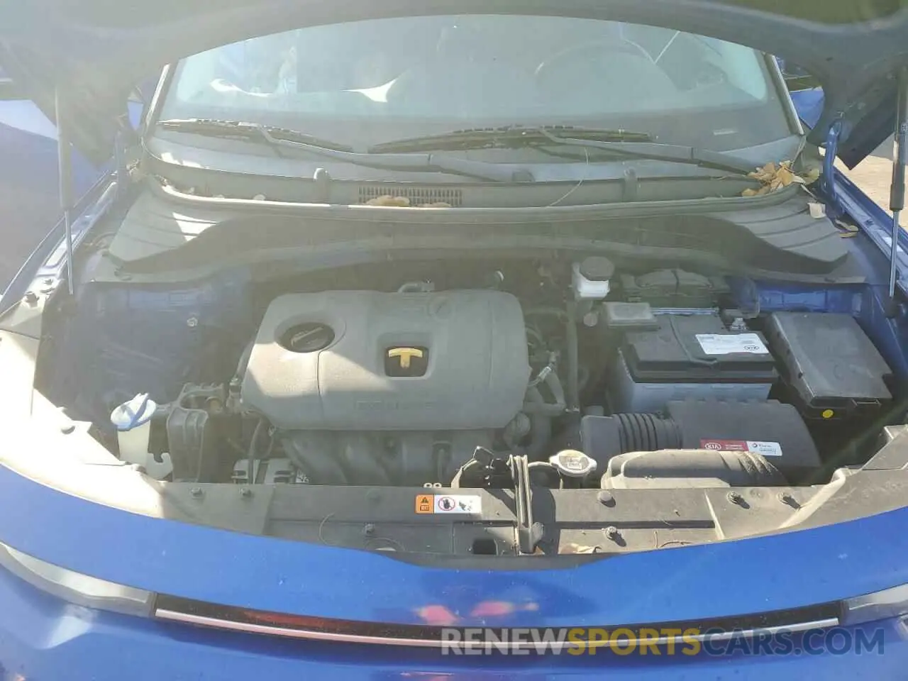 12 fotografías del automóvil dañado KNDJ63AU1L7091099 KIA SOUL 2020