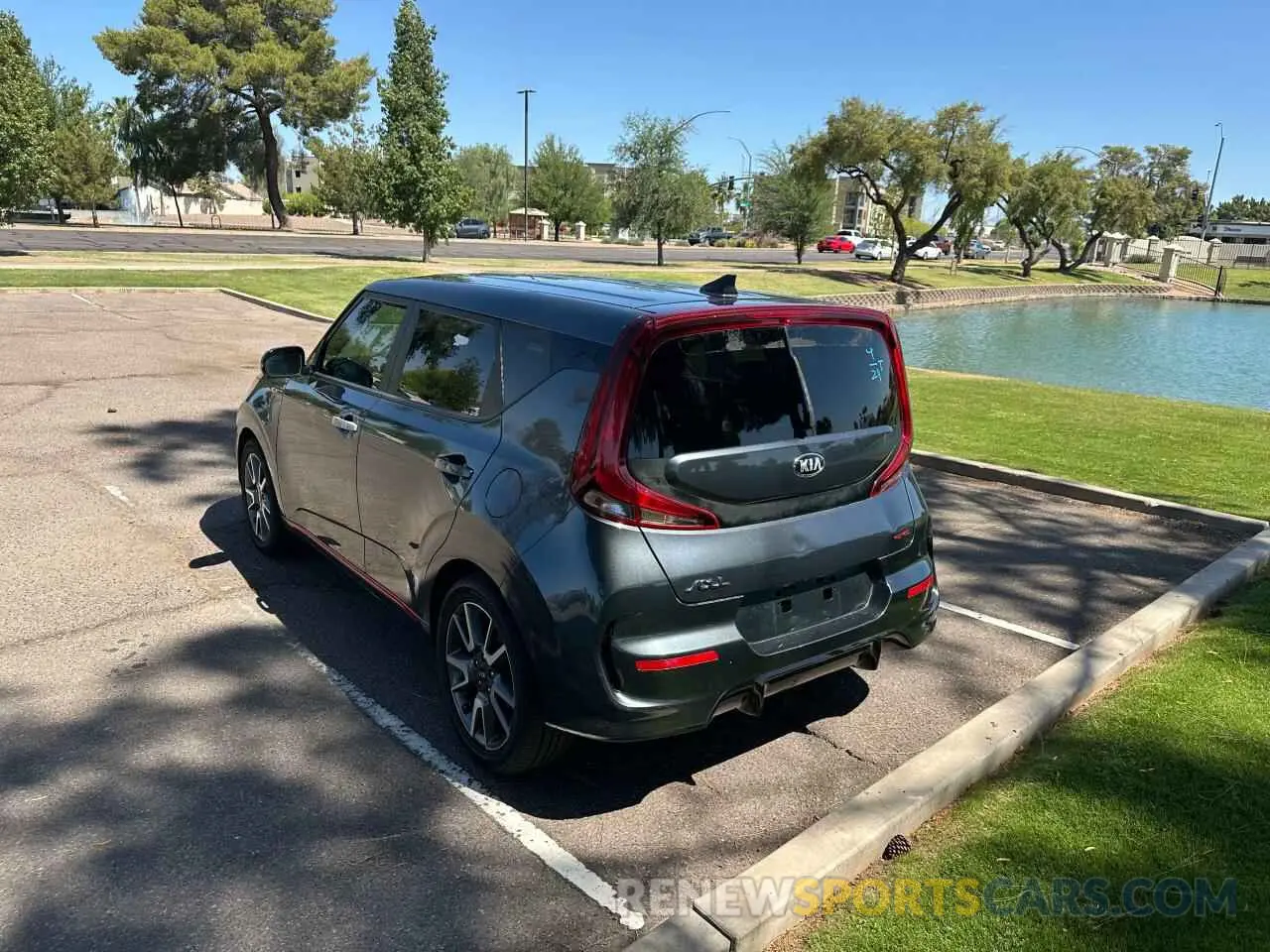 3 fotografías del automóvil dañado KNDJ63AU2L7024026 KIA SOUL 2020