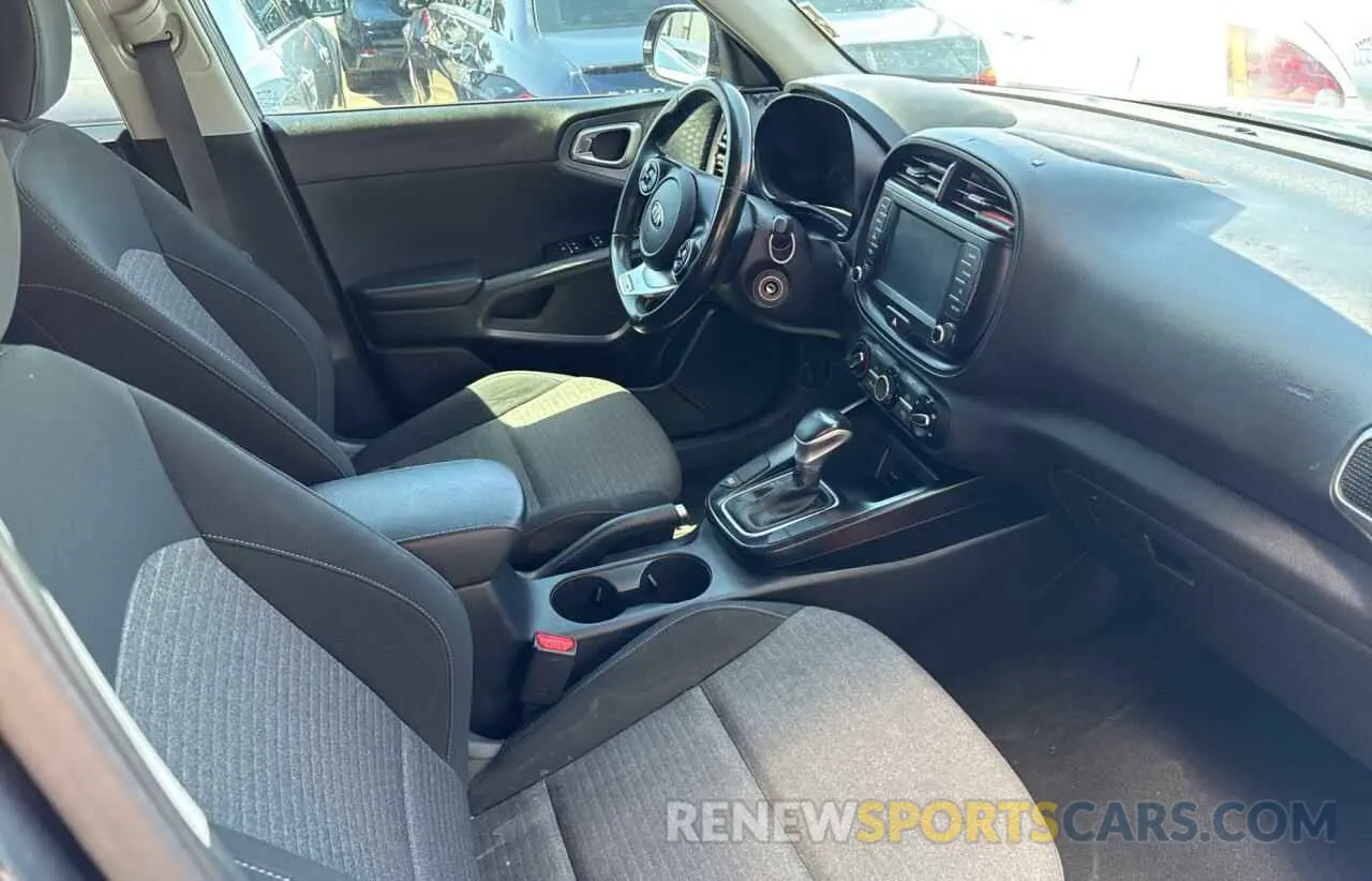 5 fotografías del automóvil dañado KNDJ63AU2L7024026 KIA SOUL 2020