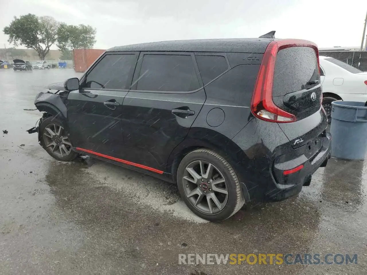 2 fotografías del automóvil dañado KNDJ63AU3L7057004 KIA SOUL 2020