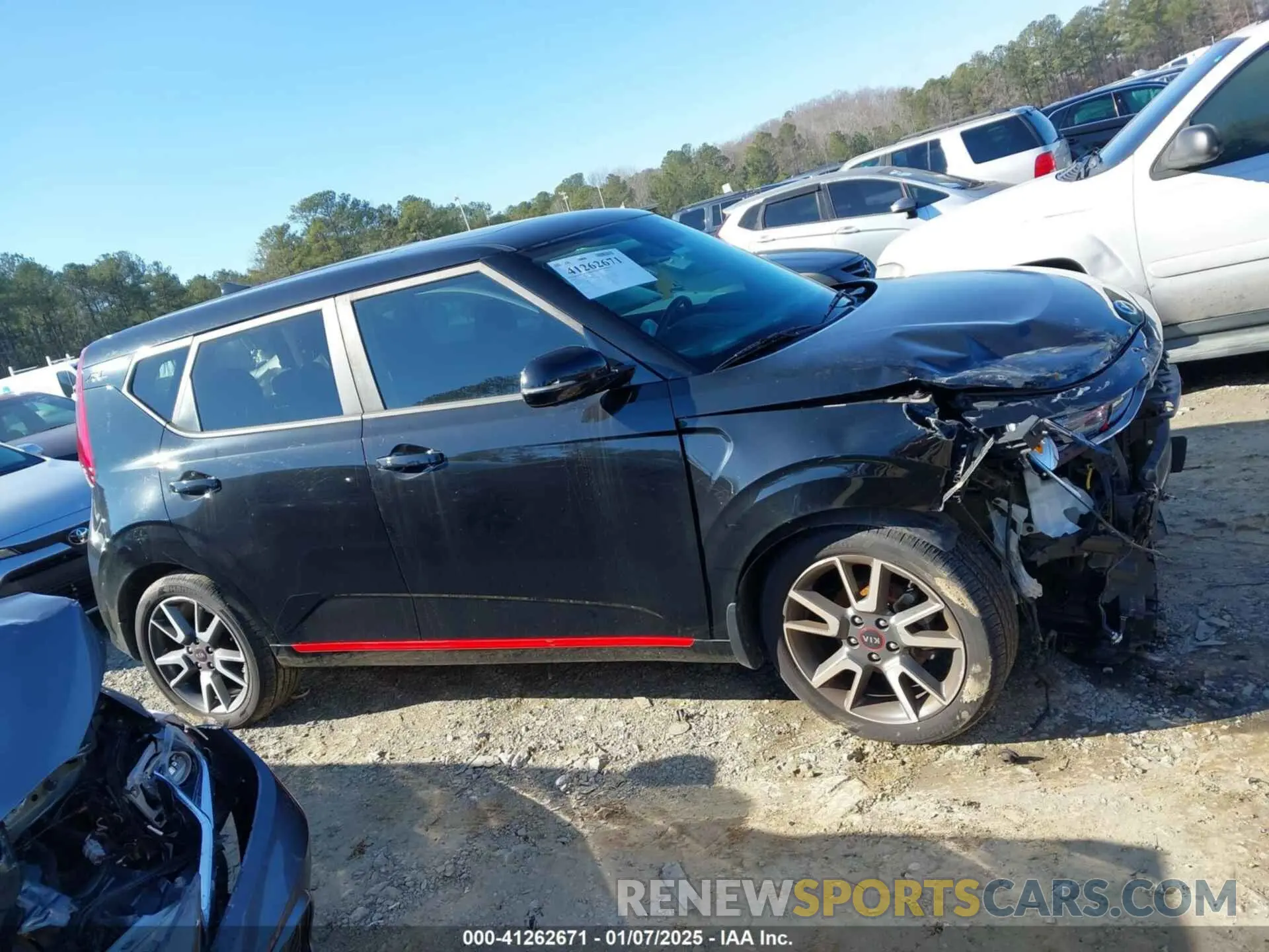 13 fotografías del automóvil dañado KNDJ63AU4L7006806 KIA SOUL 2020
