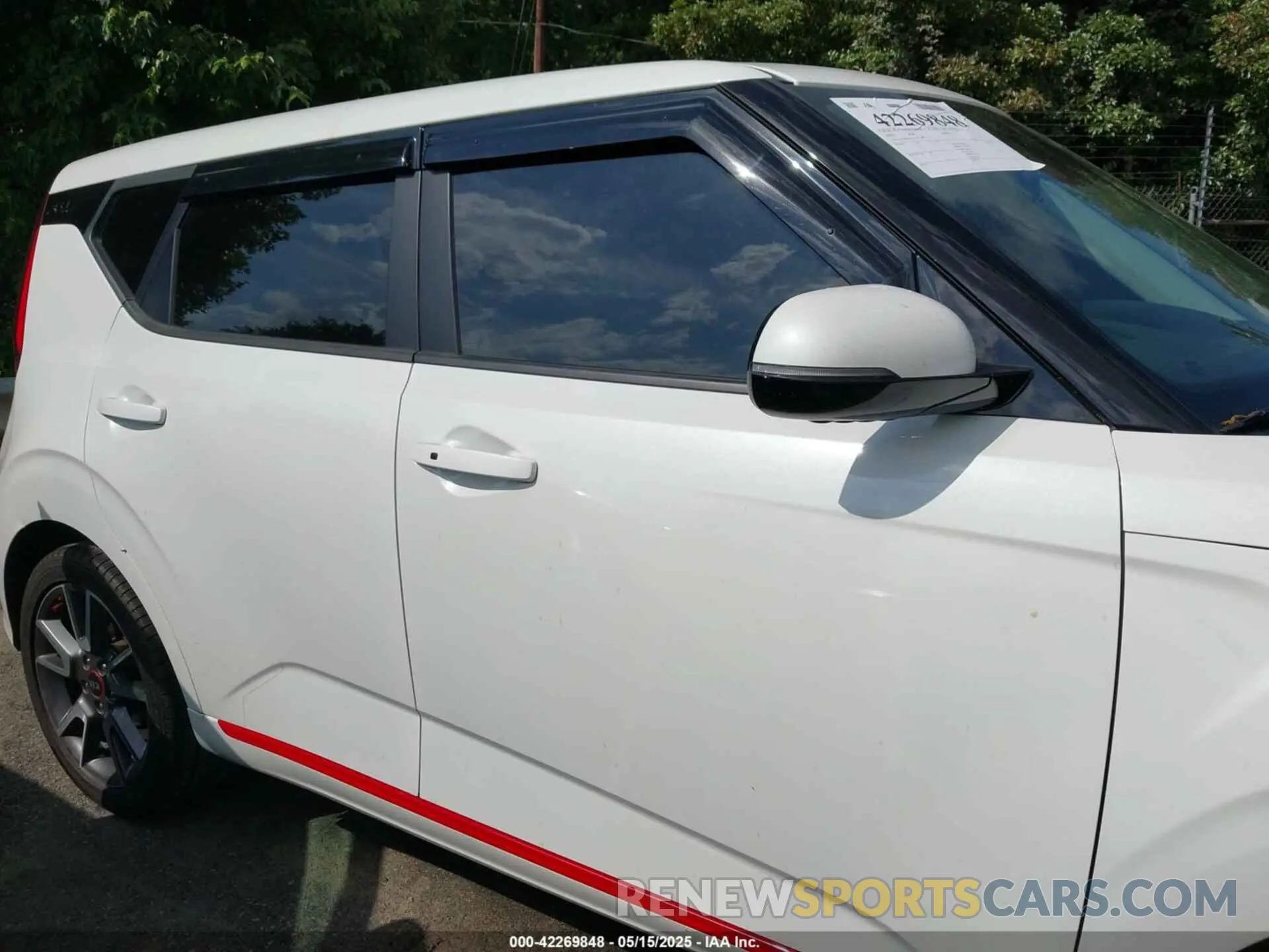 13 fotografías del automóvil dañado KNDJ63AU5L7053407 KIA SOUL 2020