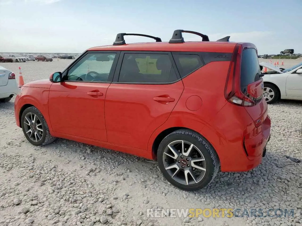 2 fotografías del automóvil dañado KNDJ63AU7L7728657 KIA SOUL 2020