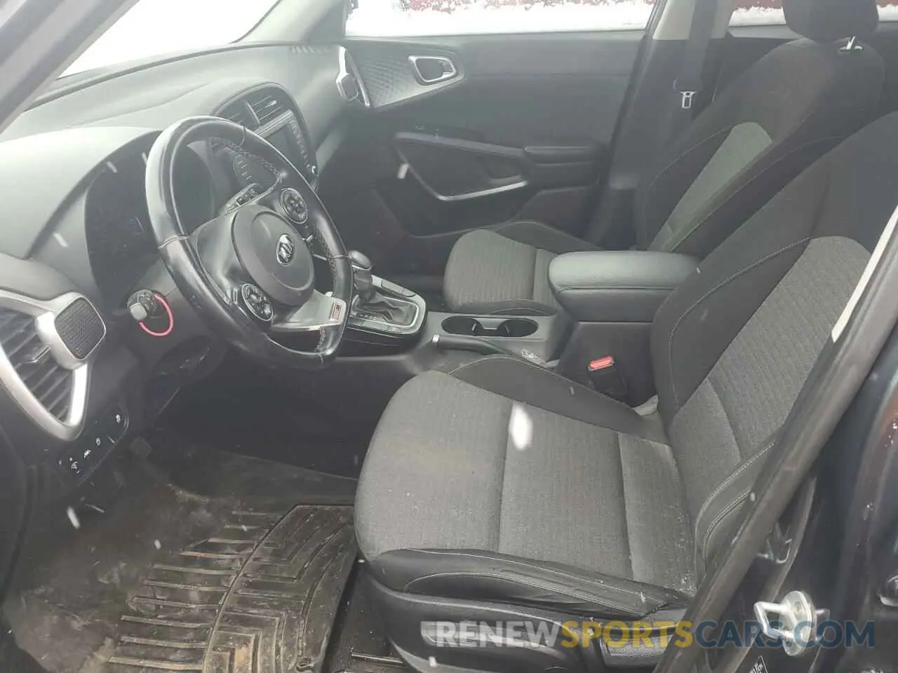7 fotografías del automóvil dañado KNDJ63AU8L7025360 KIA SOUL 2020