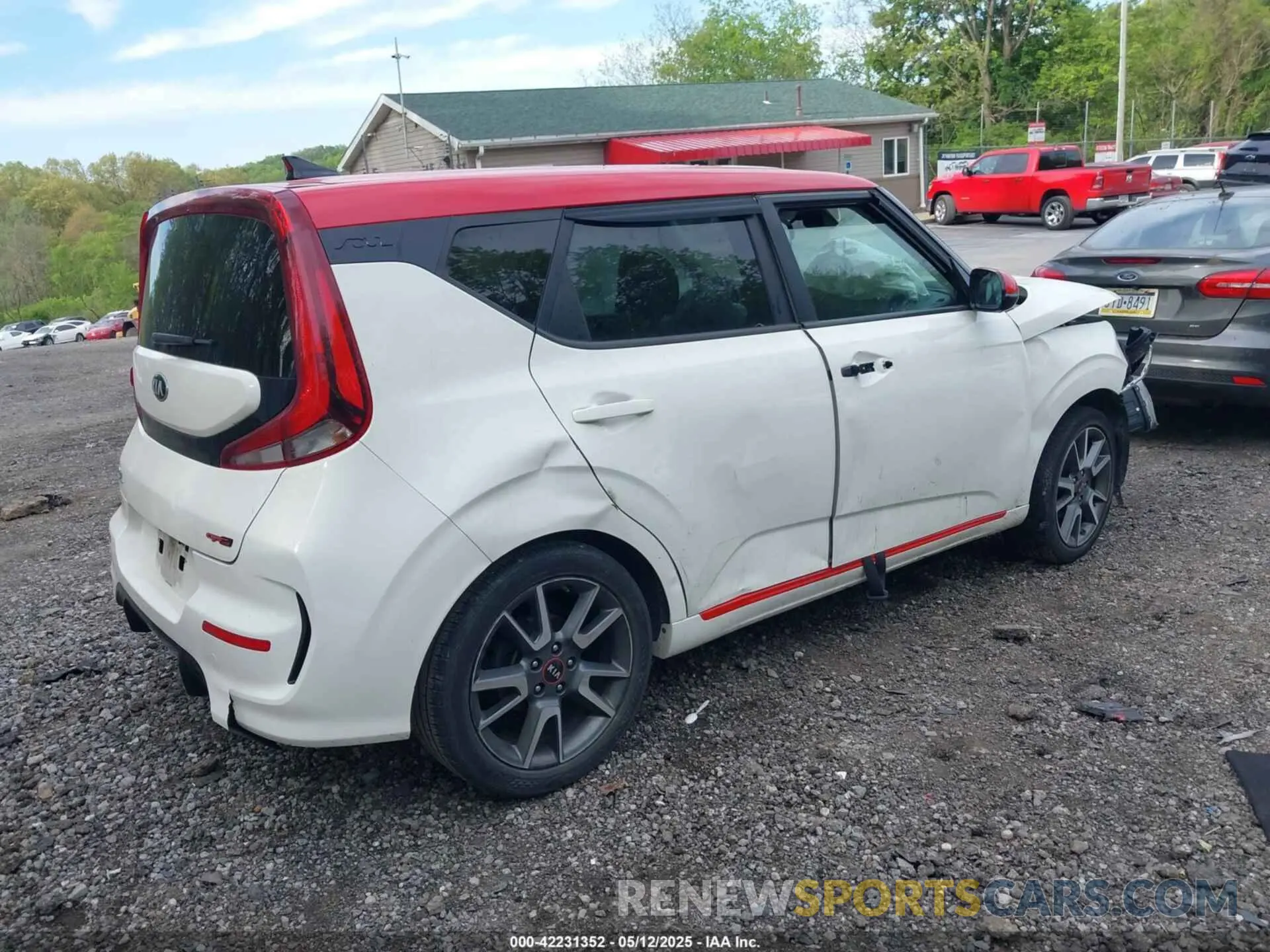 4 fotografías del automóvil dañado KNDJ63AU9L7057430 KIA SOUL 2020