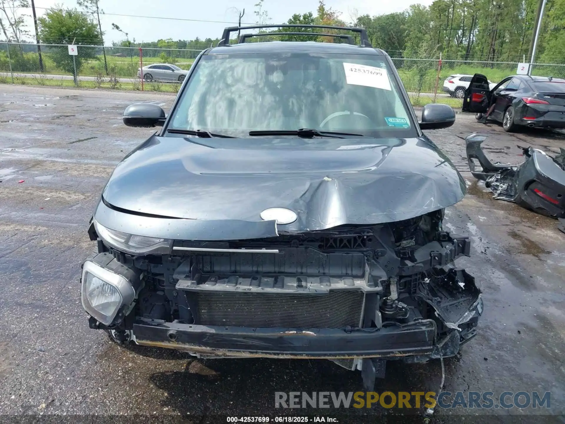 13 fotografías del automóvil dañado KNDJ63AUXL7089948 KIA SOUL 2020